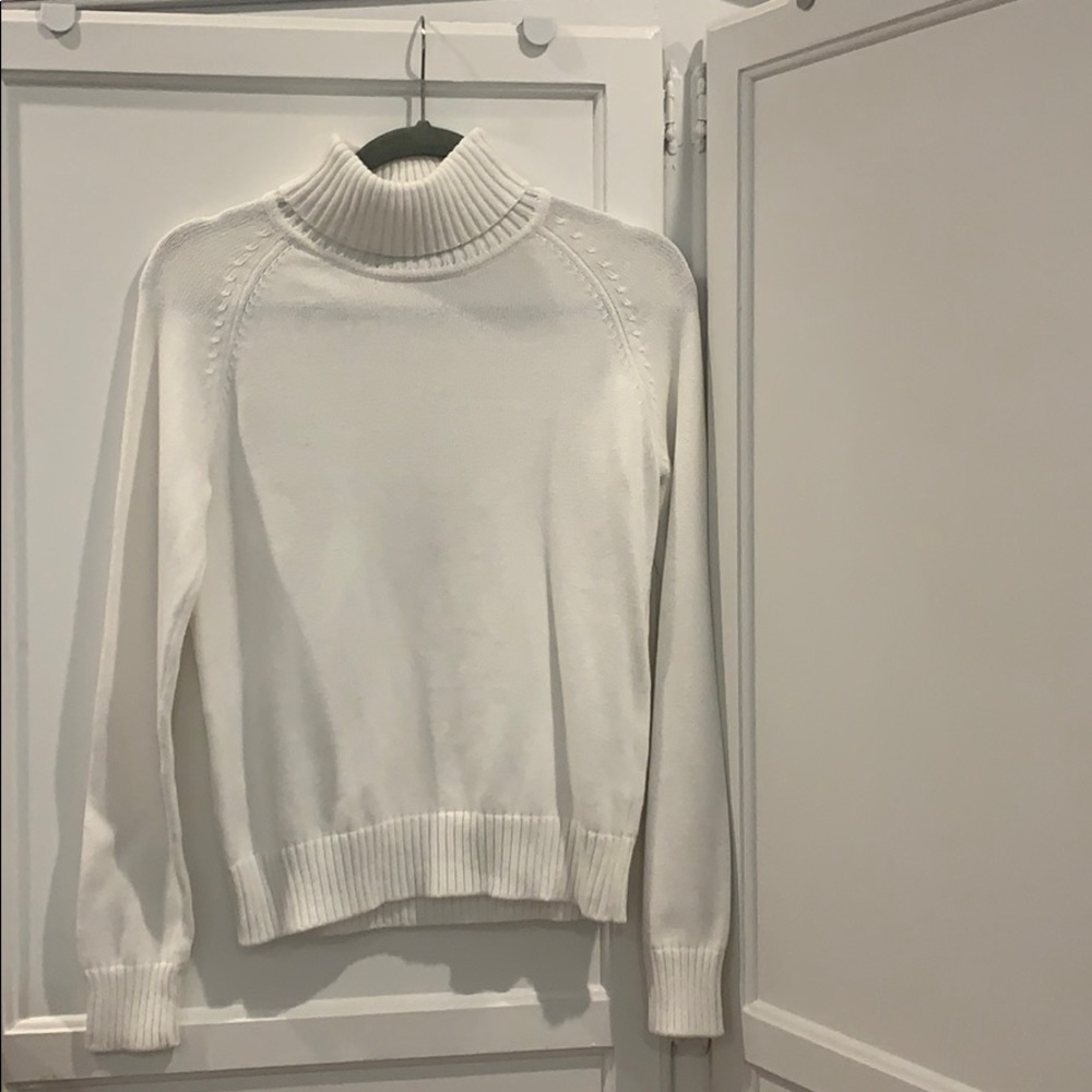 White turtle neck